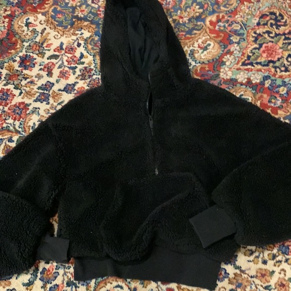 ALO YOGA STREETSIDE SHERPA HALF ZIP PULLOVER - Picture 2 of 5